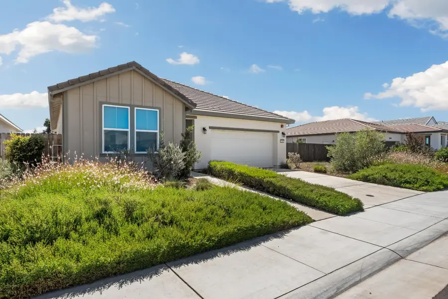 749 Creekview Circle, Galt, CA 95632 - #2