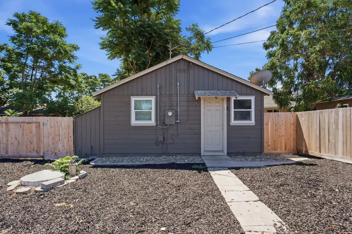 917 9th Street, Turlock, CA 95380 - #1