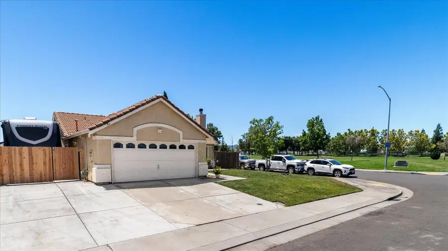 2616 Nemaha Way, Stockton, CA 95206 - #3