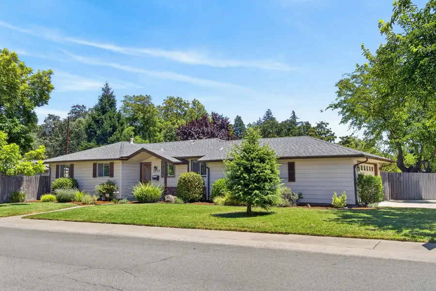 3220 Greenwood Avenue, Sacramento, CA 95821 - #2