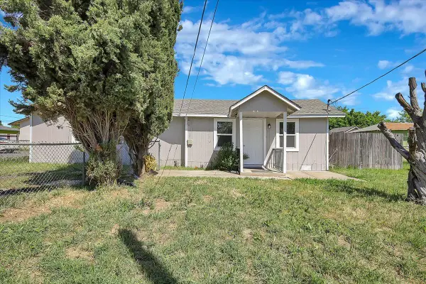 1613 9th Ave, Olivehurst, CA 95961