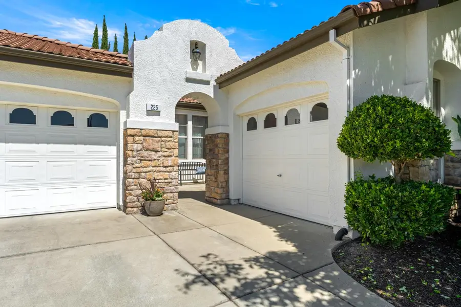 225 Bel Flora Court, Roseville, CA 95747 - #3