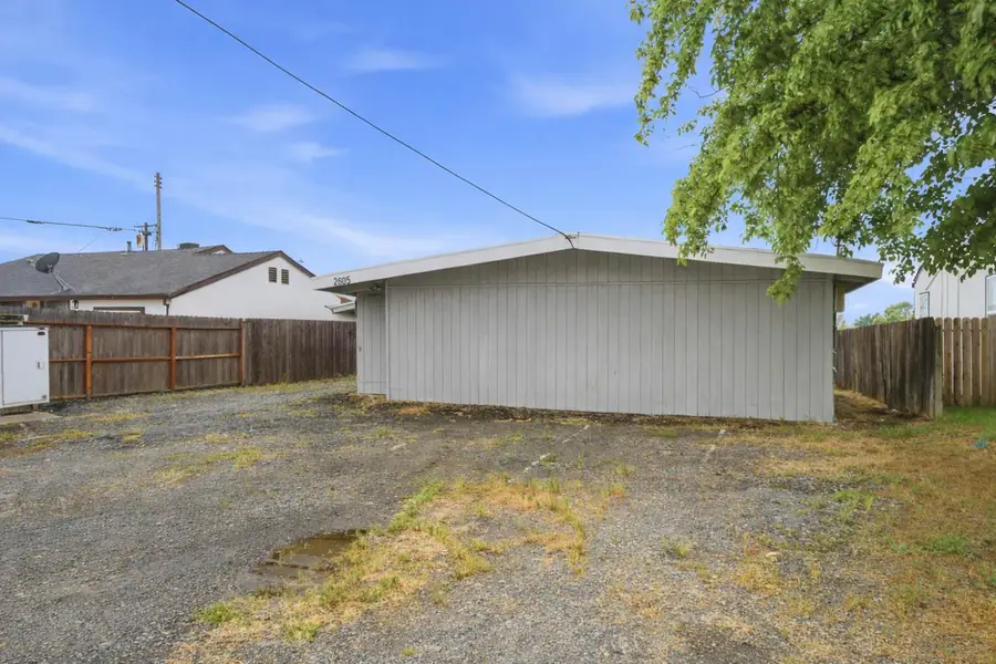 2605 Albatross Way, Sacramento, CA 95815 - #3
