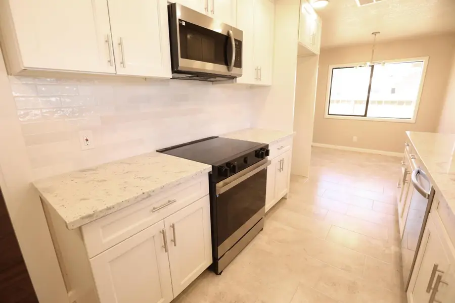 1712 W Locust Street, Lodi, CA 95242 - #2