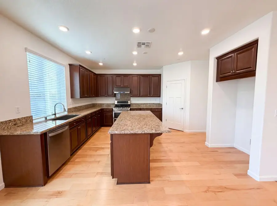 5022 Birch Valley Way, Rancho Cordova, CA 95742 - #2