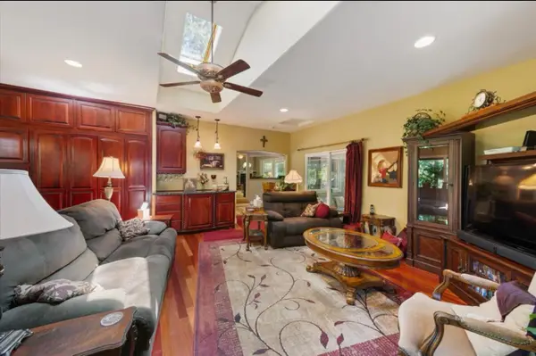 14207 Tim Burr Lane, Grass Valley, CA 95945