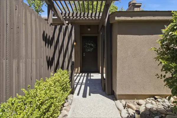 653 Woodside Sierra #1, Sacramento, CA 95825