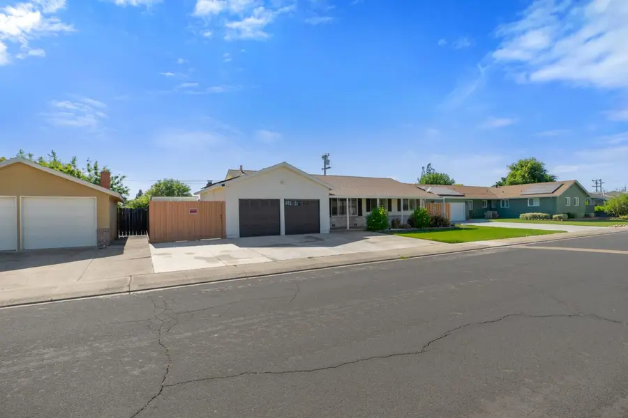209 Charles Avenue, Manteca, CA 95336 - #3