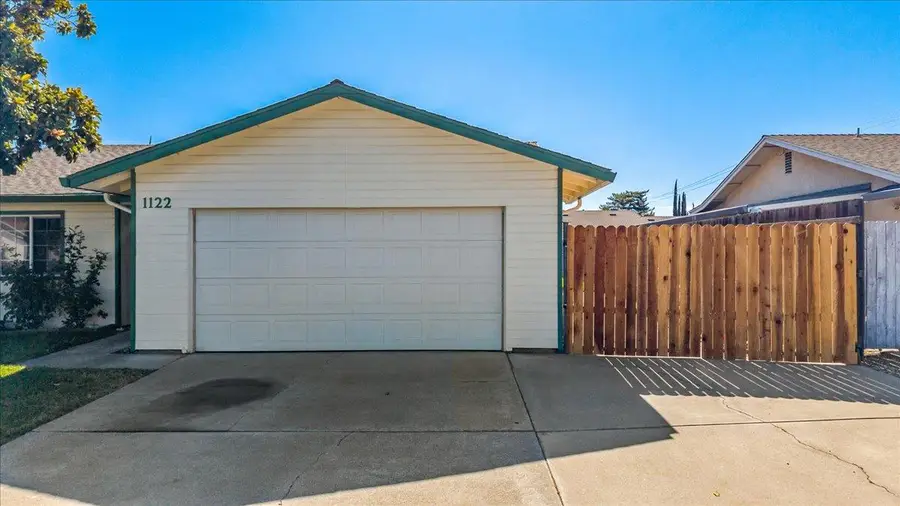 1122 Marguerite Avenue, Manteca, CA 95336 - #3