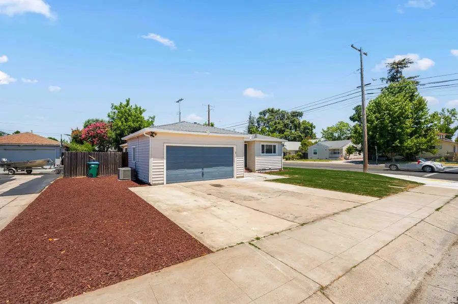 1241 S Hutchins Street, Lodi, CA 95240 - #2