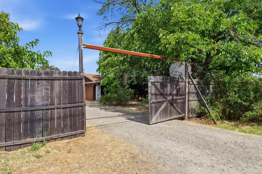 6186 Alberta Avenue, Marysville, CA 95901 - #2