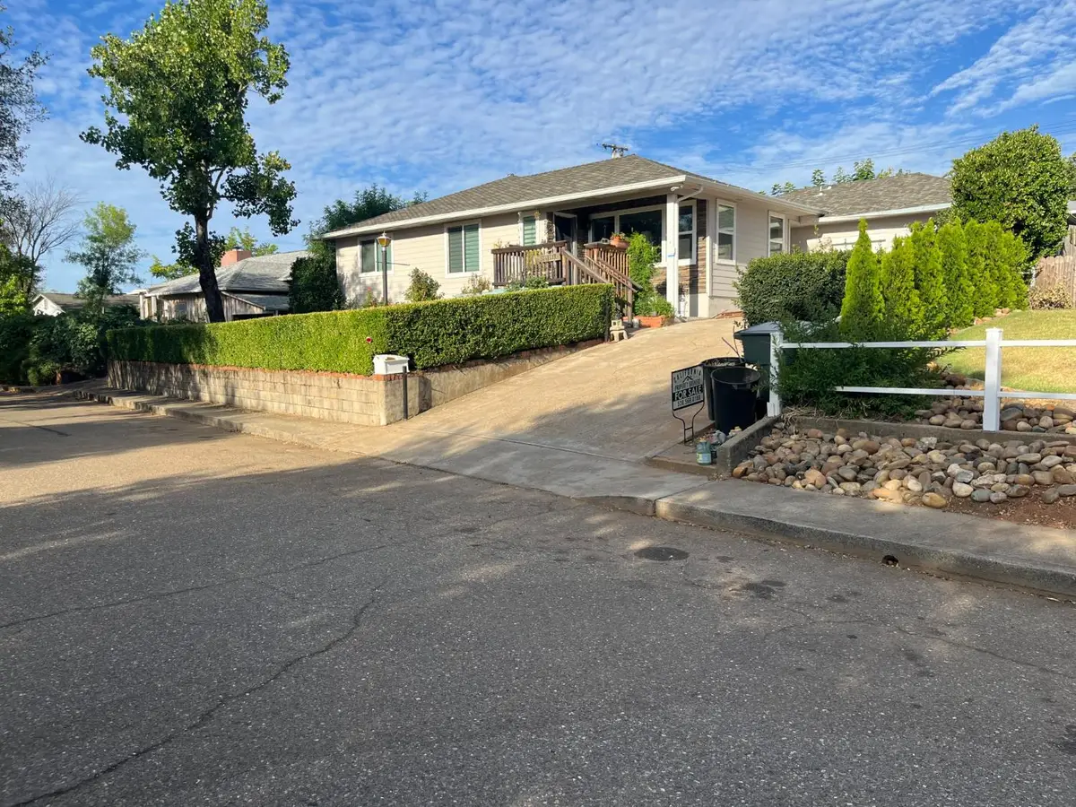 215 E Sierra View Drive, Jackson, CA 95642 - #1