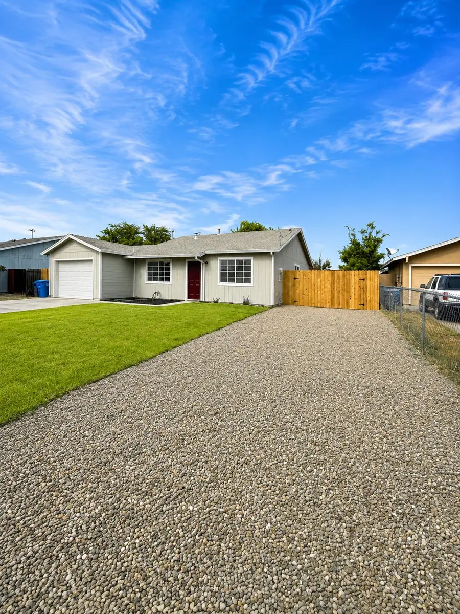 4372 Evelyn Drive, Olivehurst, CA 95961 - #2