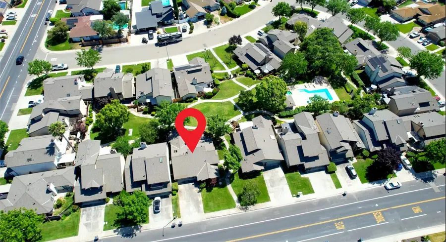 762 E Milgeo Avenue, Ripon, CA 95366 - #2
