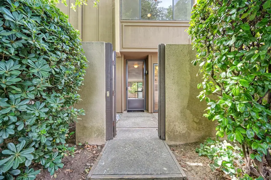 891 Woodside Lane #2, Sacramento, CA 95825 - #3