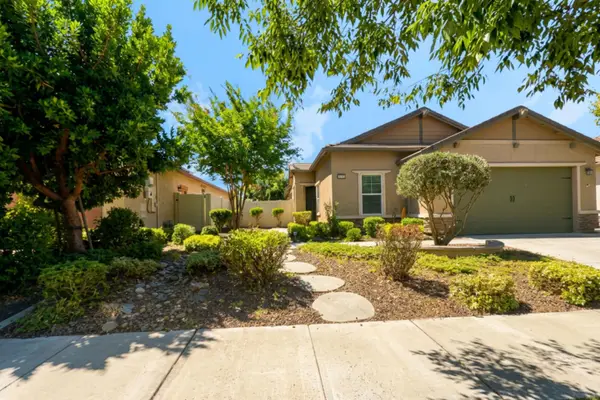 1242 Shady Pines Street, Manteca, CA 95336
