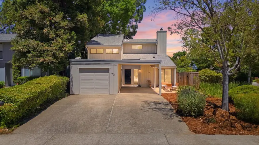 901 Pamplona Avenue, Davis, CA 95616 - #2