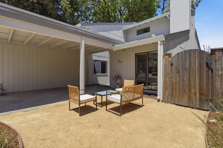 901 Pamplona Avenue, Davis, CA 95616 - #3