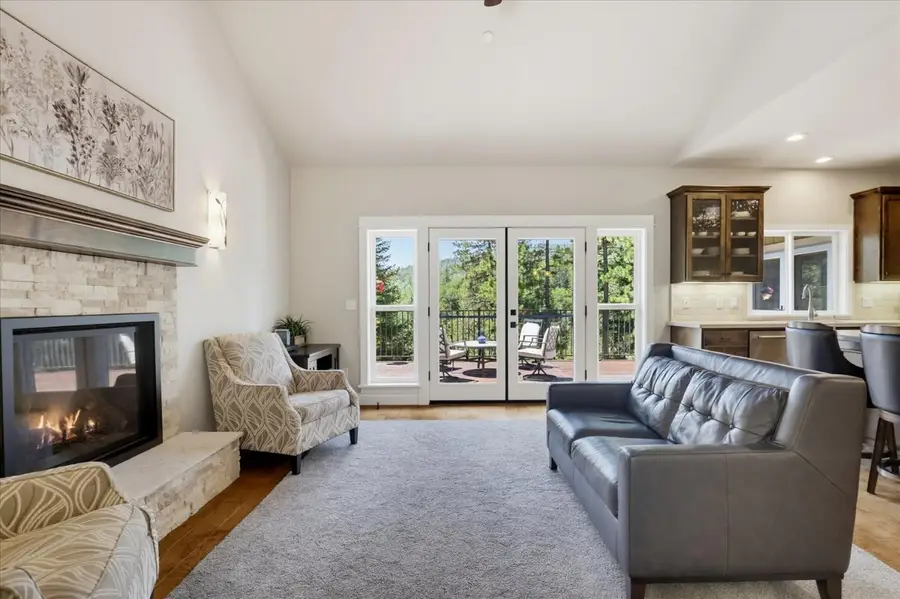 16300 Kiwi Road, Grass Valley, CA 95949 - #2