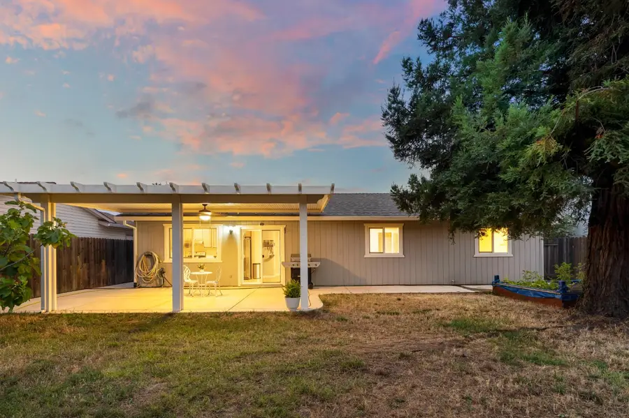 3558 Scorpio Drive, Sacramento, CA 95827 - #3