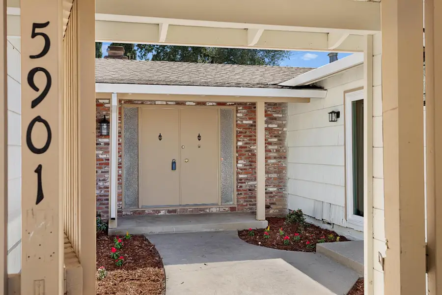 5901 Twin Creeks Court, Citrus Heights, CA 95621 - #3