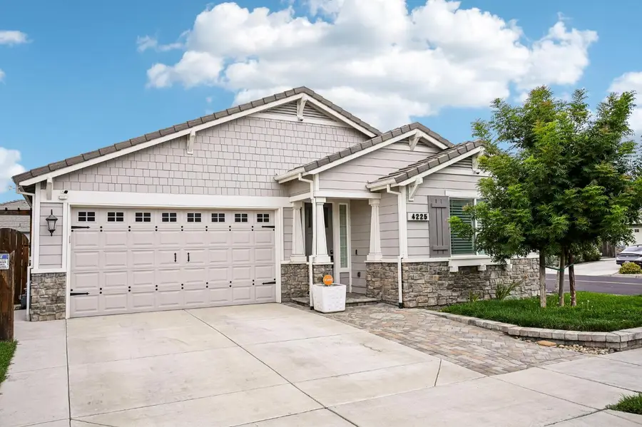 4225 Sierra Street, Riverbank, CA 95367 - #2