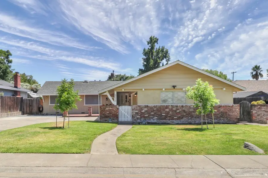 6616 Pepperwood Way, Carmichael, CA 95608 - #2