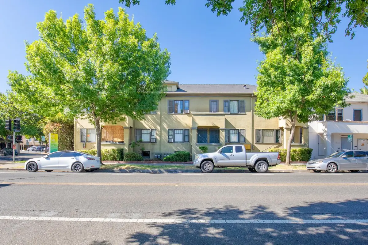 2722 T Street, Sacramento, CA 95816 - #1