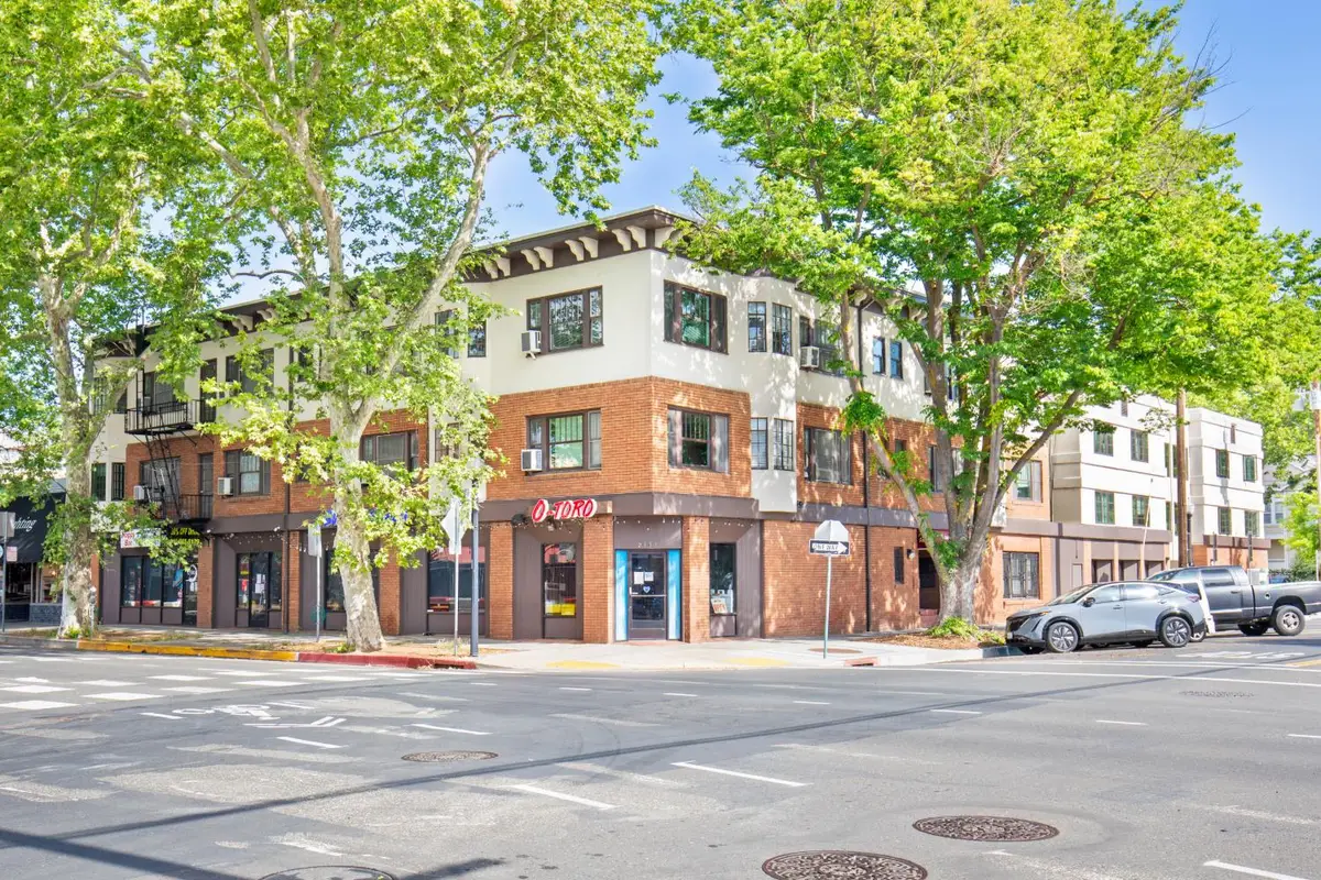 916 22nd Street, Sacramento, CA 95816 - #1