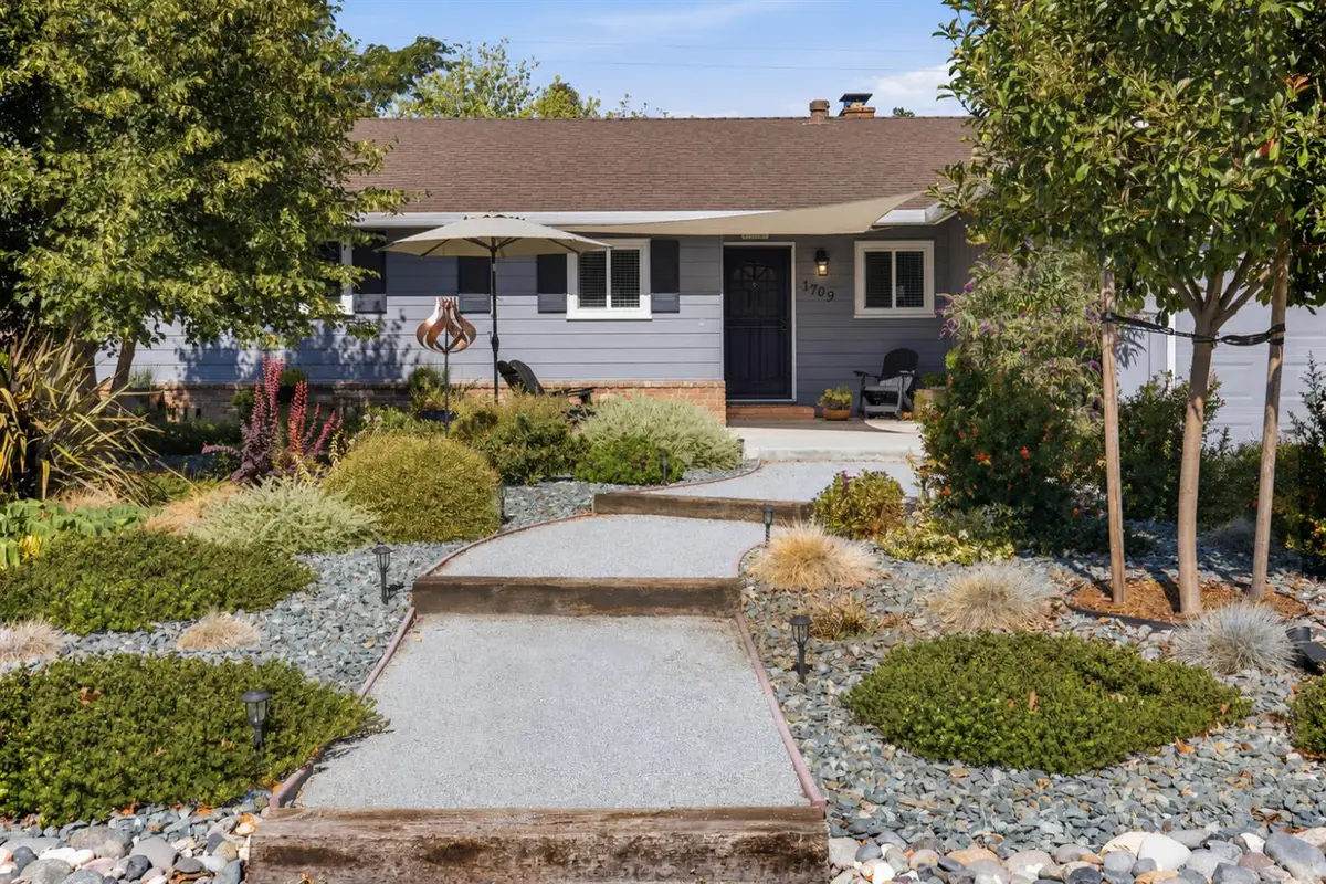 1709 Daphne Avenue, Sacramento, CA 95864 - #1