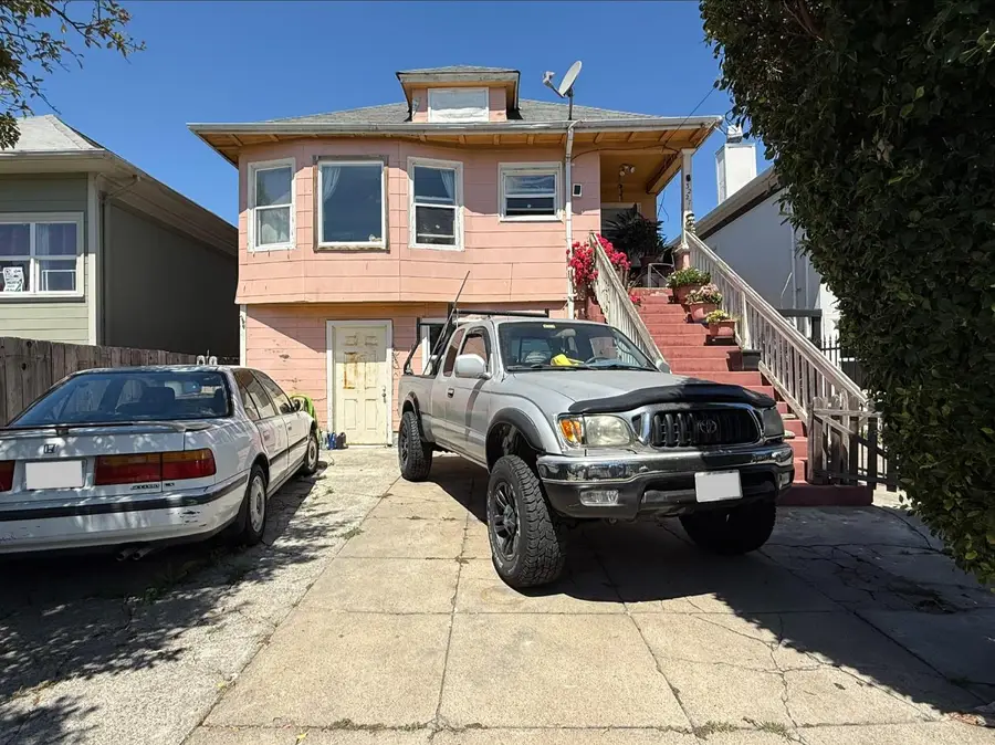 3227 Chestnut Street, Oakland, CA 94608 - #2