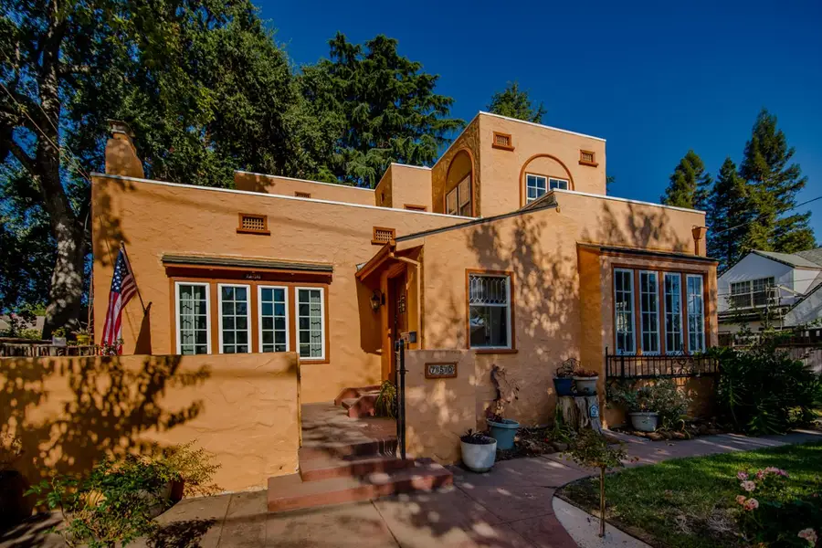 750 3rd Street, Woodland, CA 95695 - #3