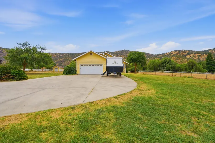 33485 Globe Drive, Springville, CA 93265 - #3