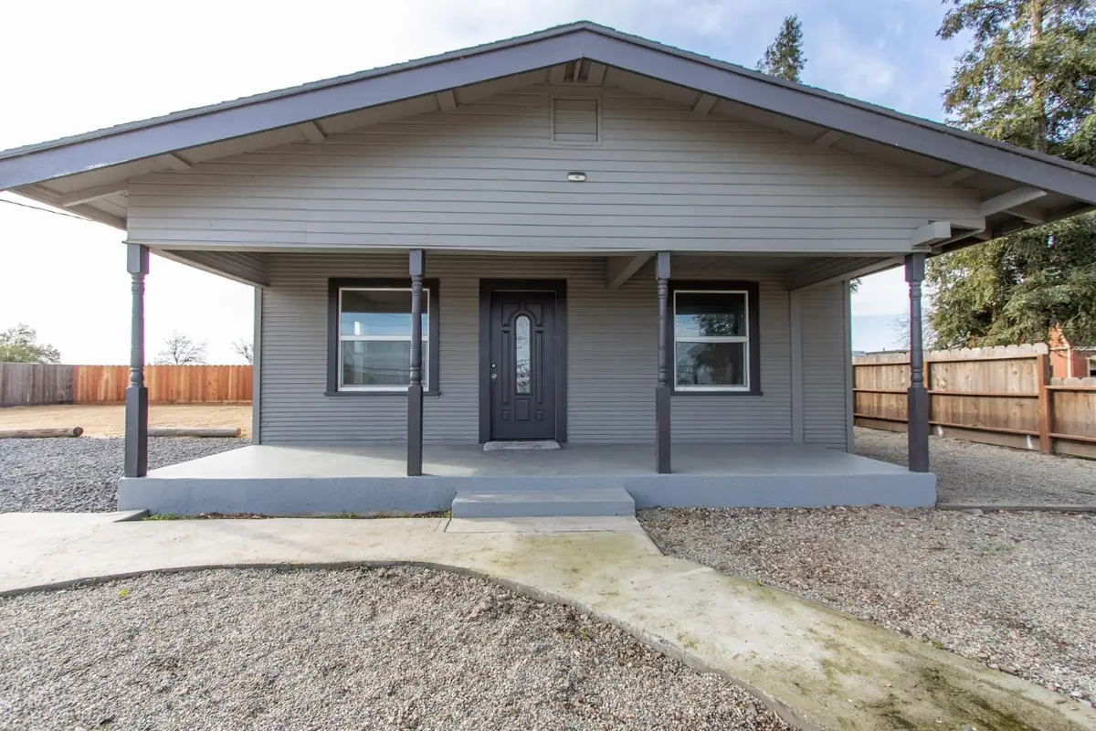 1800 W Glenwood Avenue, Turlock, CA 95380 - #1