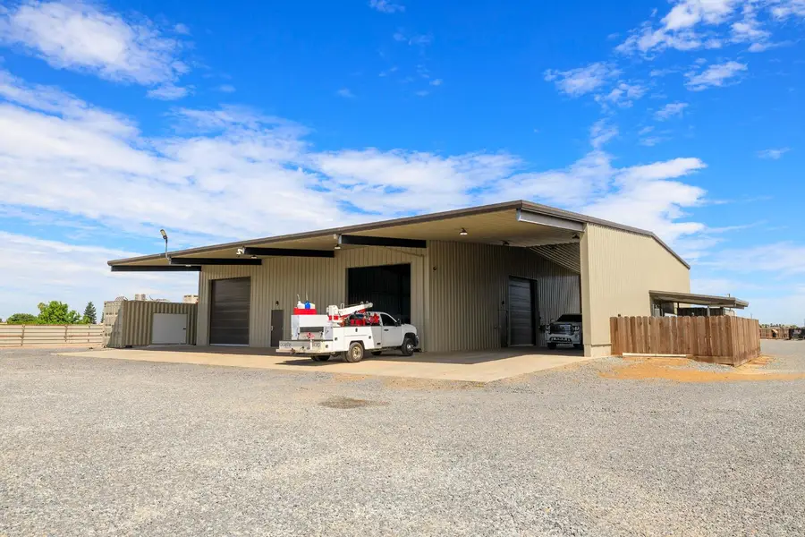 1800 W Glenwood Avenue, Turlock, CA 95380 - #2