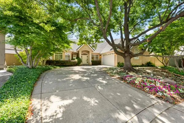 7710 Rio Barco Way, Sacramento, CA 95831