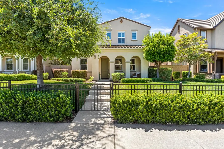 1732 Parkway Drive, Folsom, CA 95630 - #2