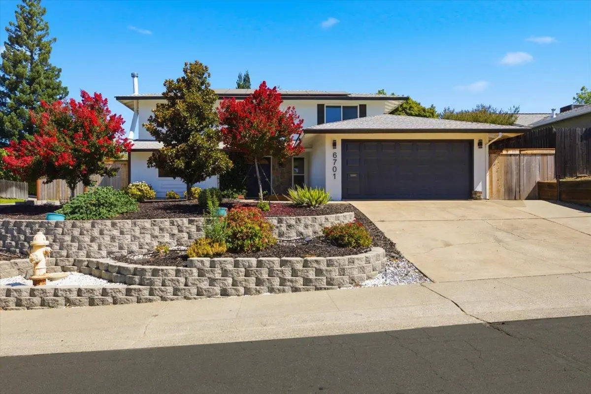 6701 Hillglen Way, Fair Oaks, CA 95628 - #1