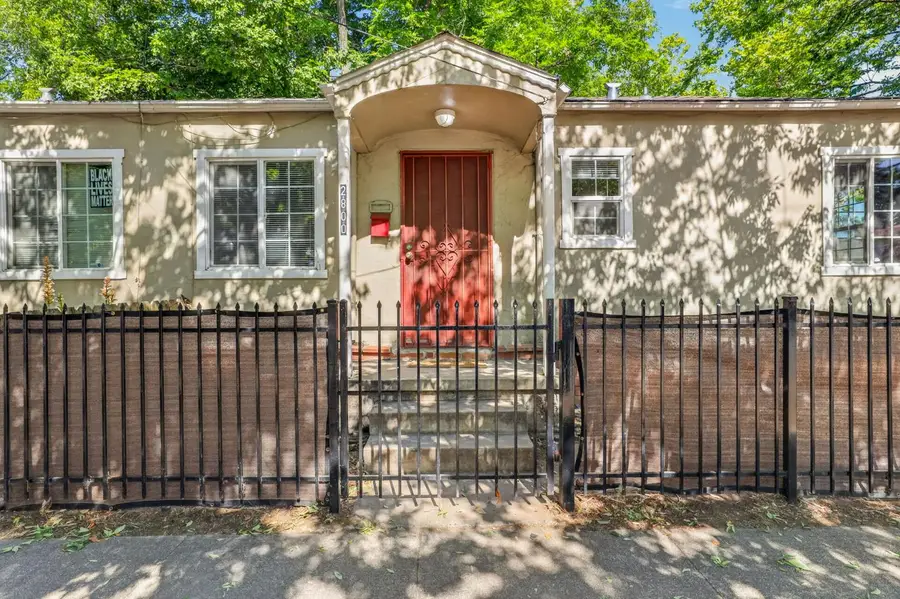 2814 37th Street, Sacramento, CA 95817 - #2