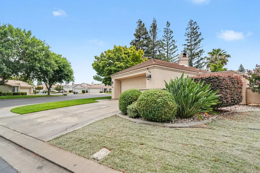 4221 Copper Creek Drive, Modesto, CA 95355 - #2