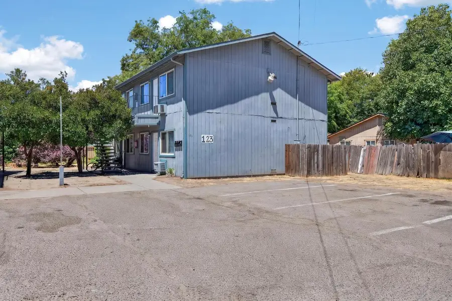 123 S Airport Way, Stockton, CA 95205 - #2