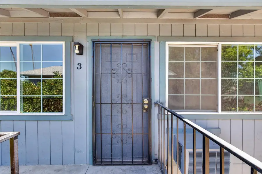 131 S Airport Way, Stockton, CA 95205 - #3