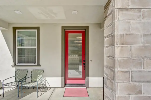 3063 River Trout Walk, Sacramento, CA 95833