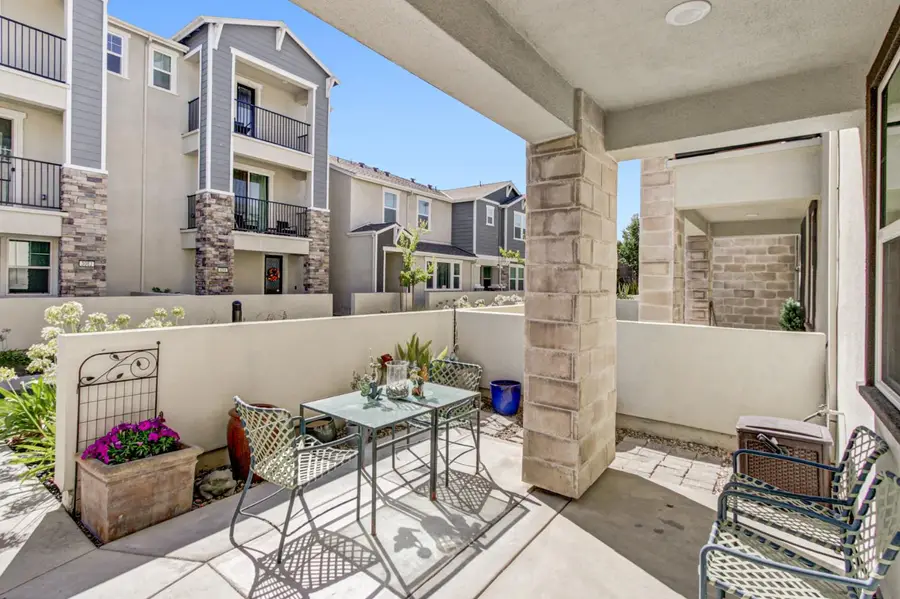 3063 River Trout Walk, Sacramento, CA 95833 - #2