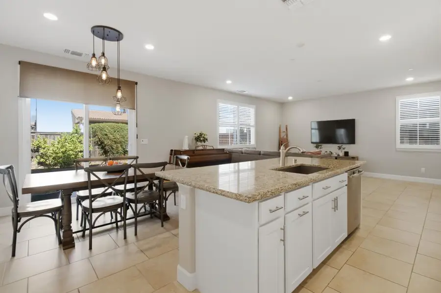 1530 Harry Lorenzo Avenue, Woodland, CA 95776 - #3
