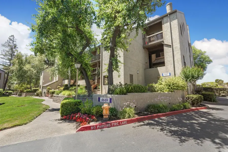 6669 Embarcadero Drive #19, Stockton, CA 95219 - #2