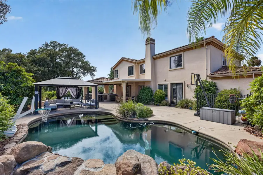 433 Calabria Court, Roseville, CA 95747 - #2