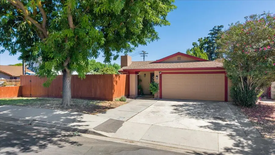 800 W Union Avenue, Modesto, CA 95356 - #2