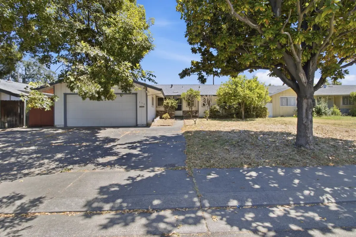 958 E Yorkshire Drive, Stockton, CA 95207 - #1