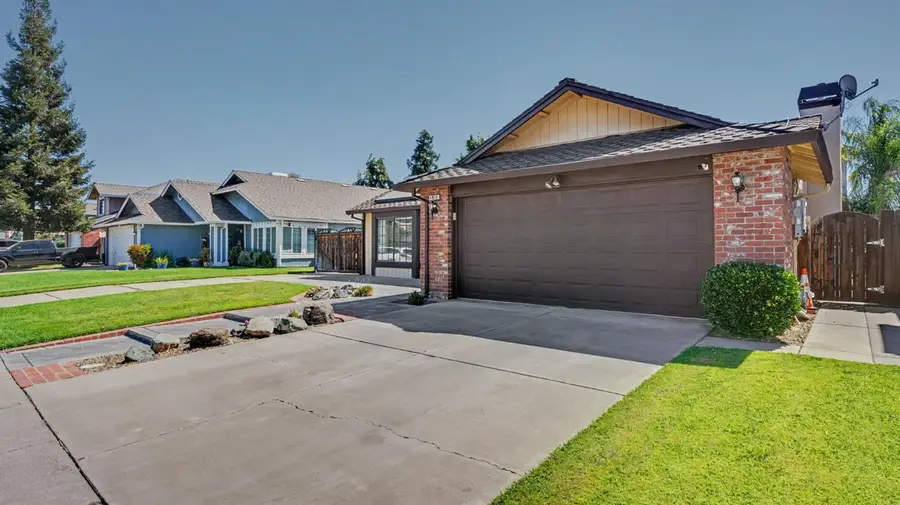 1072 W Eleanor Lane, Manteca, CA 95337 - #2